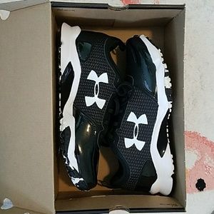 Men's Baseball Shoes NIB